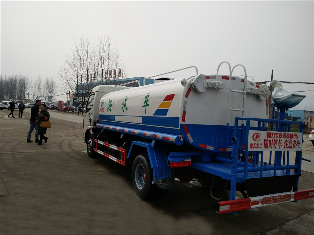 �|�L������8����ˮ܇