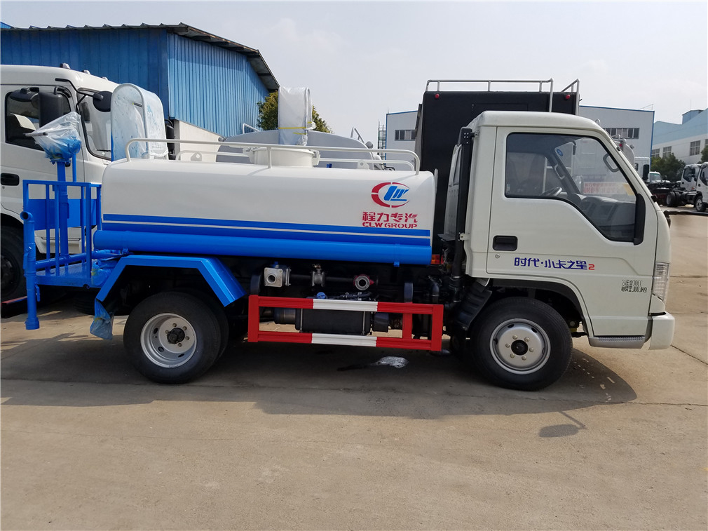 ����С��2����ˮ܇