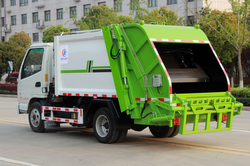 ���� �{�� 4�� �P�R���s����܇