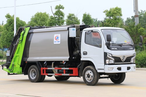 ����С���� 6�� ���s����܇